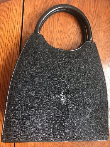 Perin pelle rare black - perin, sting