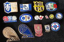 COLLECTION OF 15 SHEFFIELD WEDNESDAY ENAMEL PIN BADGES
