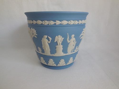 Wedgwood blue jasperware - blue,