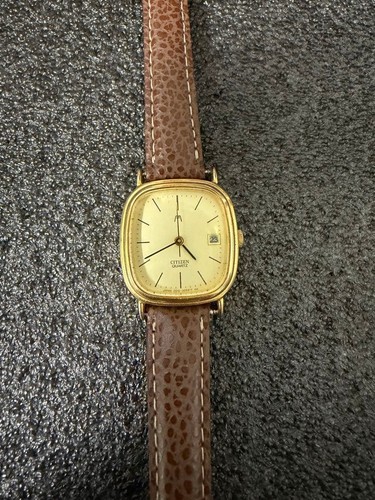 Citizen quartz gold dial - gold,