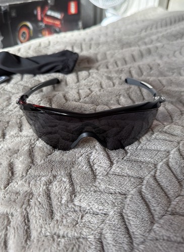 Oakley frame sunglasses - frame,