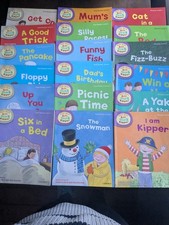 16 Biff Chip + Kipper Books