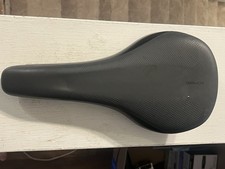 GIANT ROMERO Bicycle Saddle