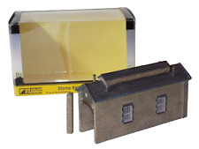 Graham Farish Scenecraft 42-062 '  Stone Engine Shed '  (N gauge)
