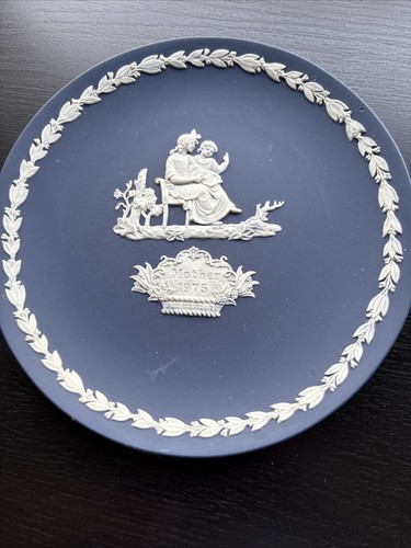 Blue wedgwood small plate - blue,