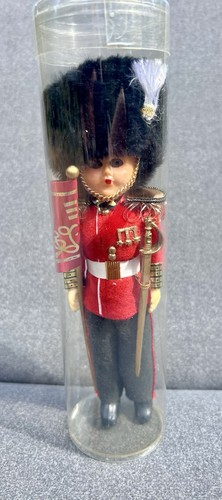 Vintage british queen - vintage,