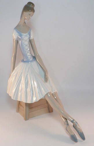 Early nao lladro - early, 1/2"