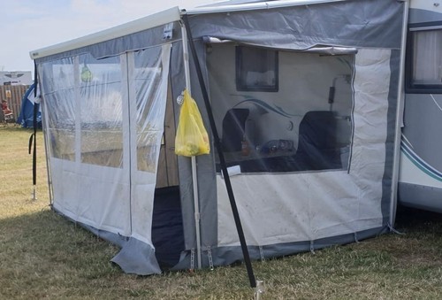 Thule motor home - awning, safari