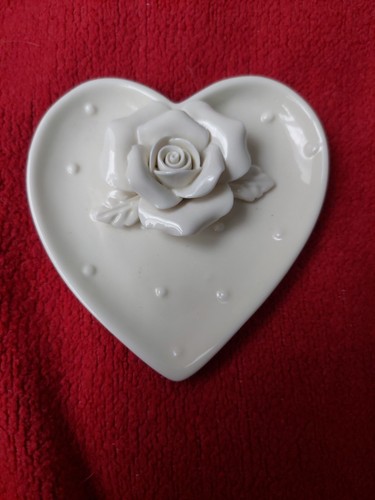 Ivory colour porcelain - porcelain, heart