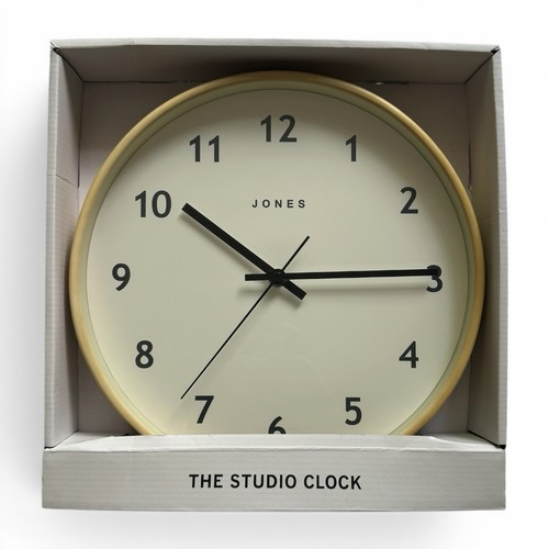 Jones the penny wall - wall, clock