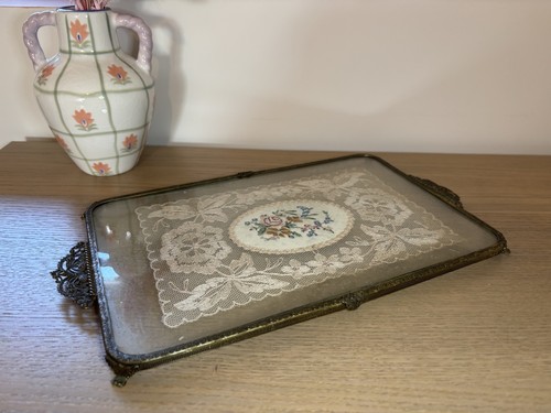 Vintage petit point vanity - petit,