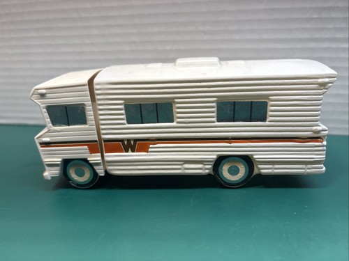 Avon winnebago motor home - winnebago,