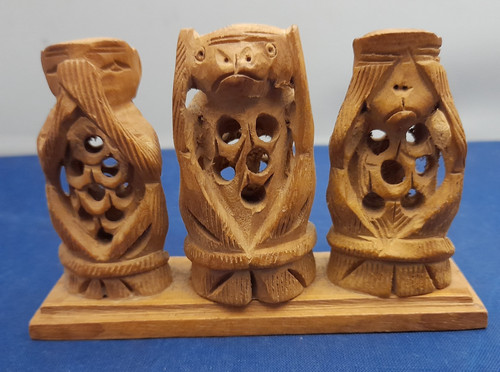 Three wise monkeys - three,