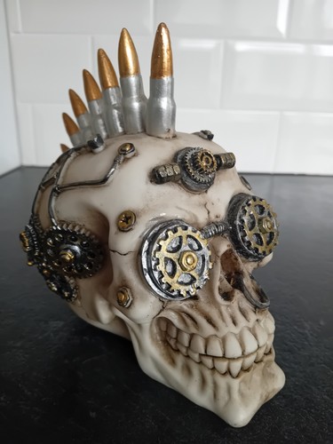 Steampunk skull ornament with - ,