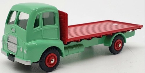Dinky toys flatbed truck - dinky,