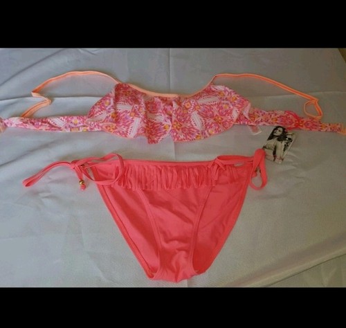 Gorgeous pink detailed - , ocean