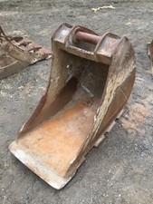 2ft Excavator Bucket P/D 65mm