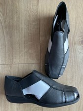 MARKS & SPENCER FOOTGLOVE