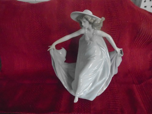 Lladro may dance 05662 retired - 05662,