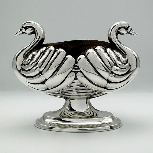 Novelty double swan pin - swan,