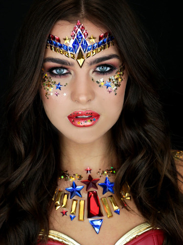 Wonder woman body - jewels, gems