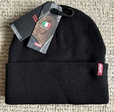 LEVI'S Black Cuff BEANIE RED