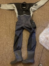 typhoon drysuit Comes With