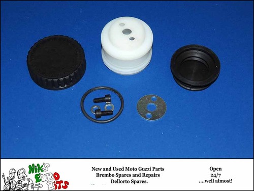 Master cylinder reservoir - master,