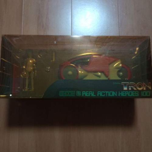 Medicom toy tron light cycle - tron,