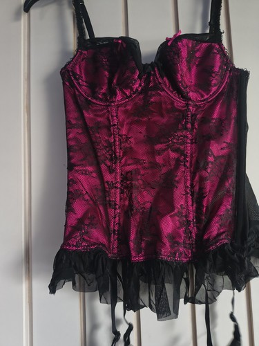 Pink and black basque 34a - black,