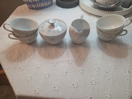 Beautiful vintage partial - ,
