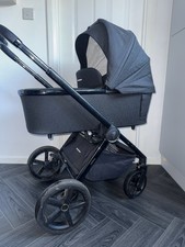 Venicci Titanium Upline Pram