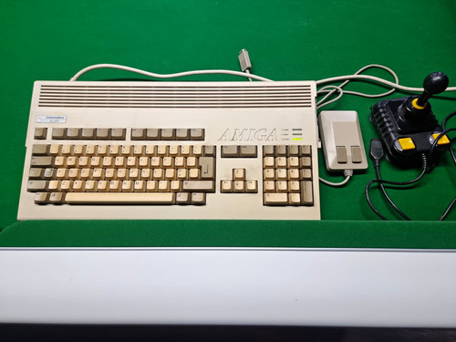 Commodore amiga a1200 vintage - commodore,