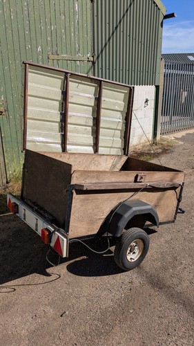 Car box trailer with hinged - box,
