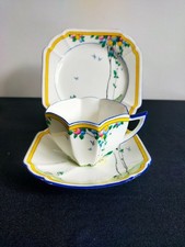 Shelley Teacup Trio Queen Anne shape Balloon pattern