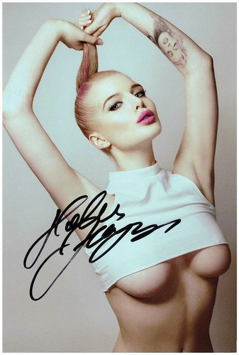 Helen flanagan autograph - flanagan,