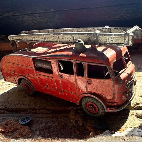 Dinky toys 954 - dinky,