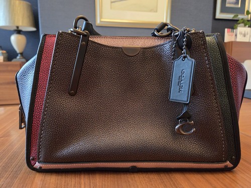 New coach handbag full - new,