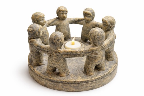 Circle friends sculpture - circle,