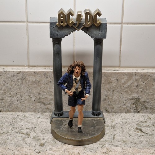 Mcfarlane acdc angus young - mcfarlane,