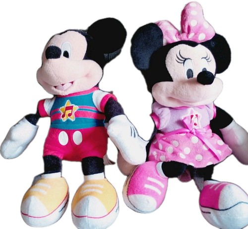 Singing minnie and - minnie,