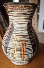 Vintage Dee Cee flower vase