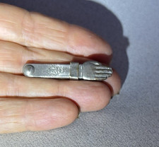 ANTIQUE VICTORIAN 1875 NOVELTY NAPKIN CLIP hand serviette kite mark registration