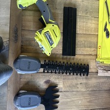 Ryobi RY18GSA-0 18V ONE+ Cordless 2-in-1 Grass Shear & Shrubber (Bare Tool)
