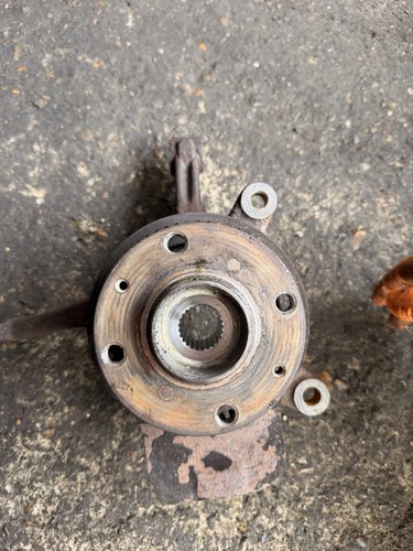 Suzuki swift wheel hub - swift,