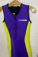 typhoon wetsuit Size M, Beach