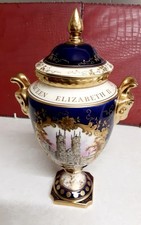 COALPORT TWIN RAMS HEAD HANDLED  VASE & COVER CELEBRATING QUEENS SILVER JUBILEE
