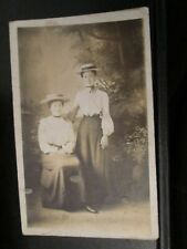 Postcard - 2 Ladies wearing straw boaters (unposted)