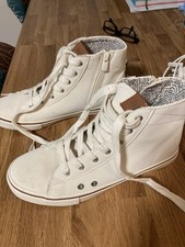 Fat Face White Zip Up Ankle