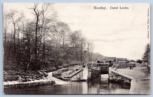 Newlay canal locks bramley - newlay,